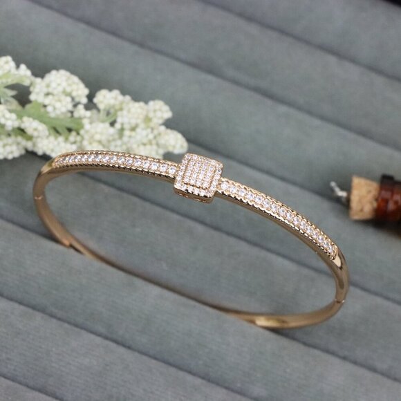 Elegant Rose Gold Bangle with Pave-Set Square Accent, XPBL0500 - Picture 11 of 12